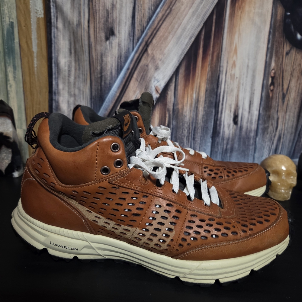 Nike Brown and Cream Athletic Shoes Style Code: 637999-201